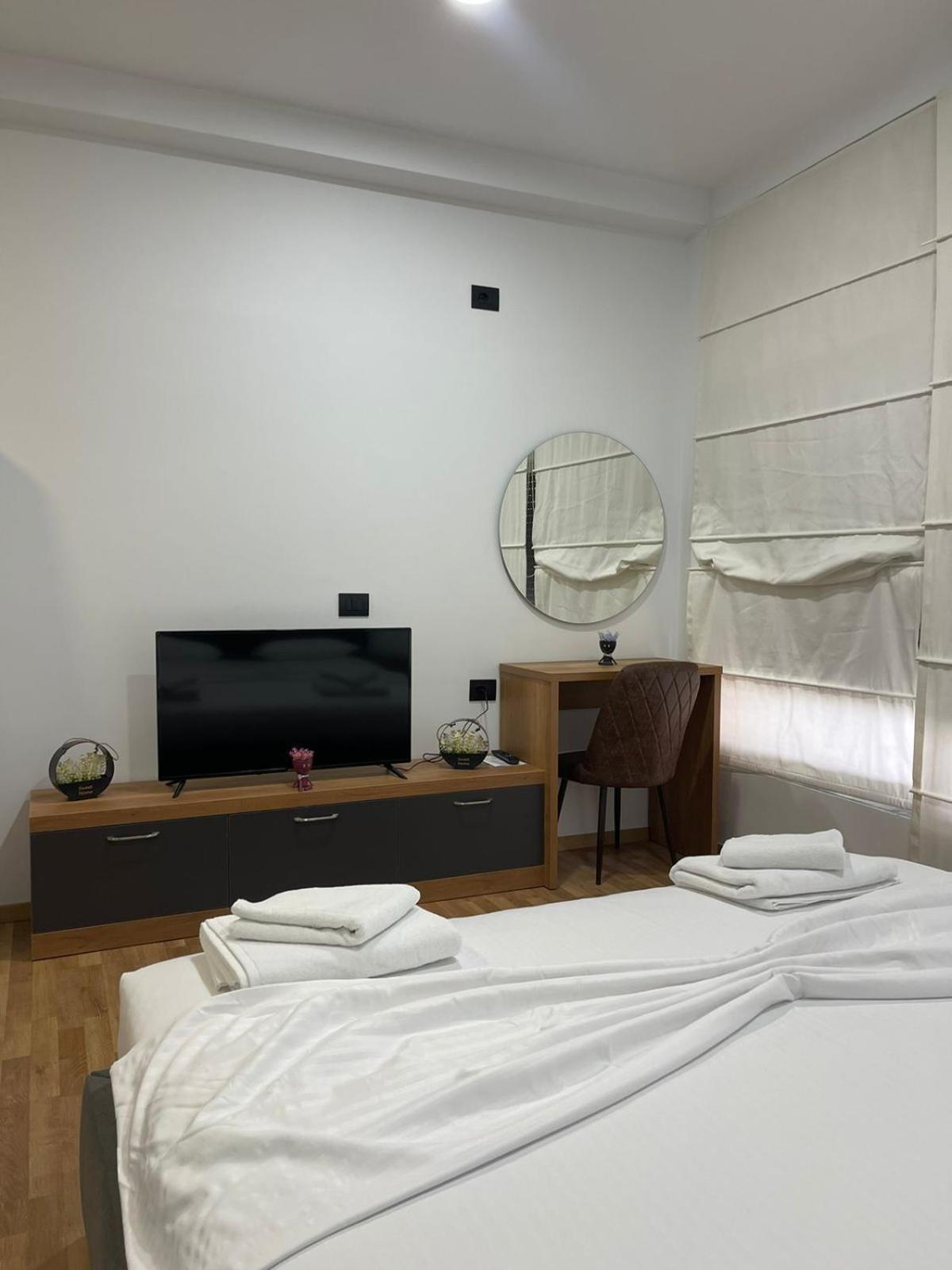Aries Apartments Саранда Экстерьер фото