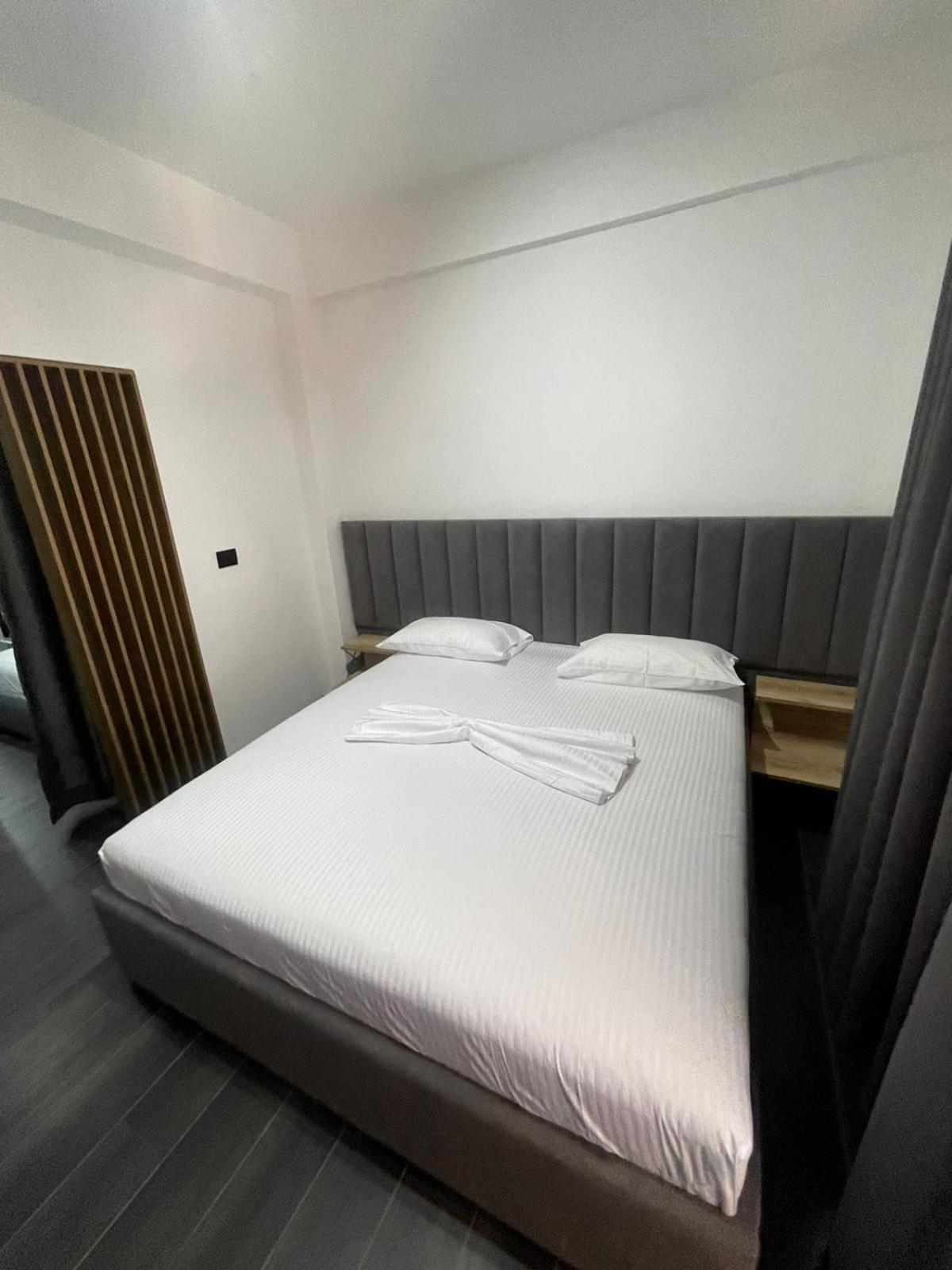 Aries Apartments Саранда Экстерьер фото