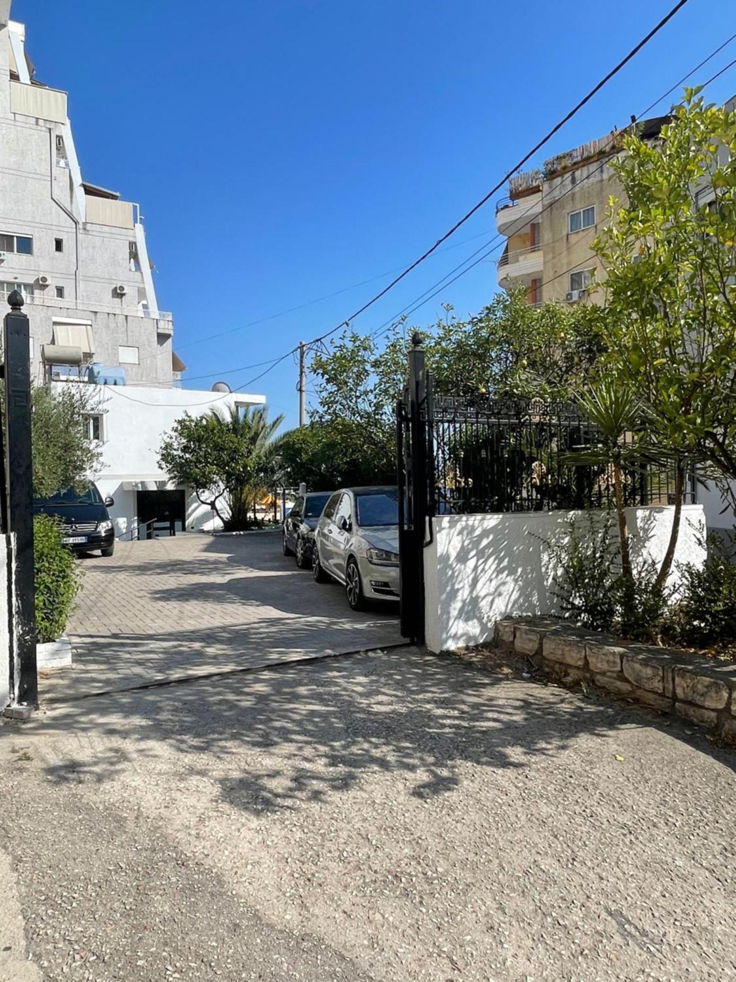 Aries Apartments Саранда Экстерьер фото