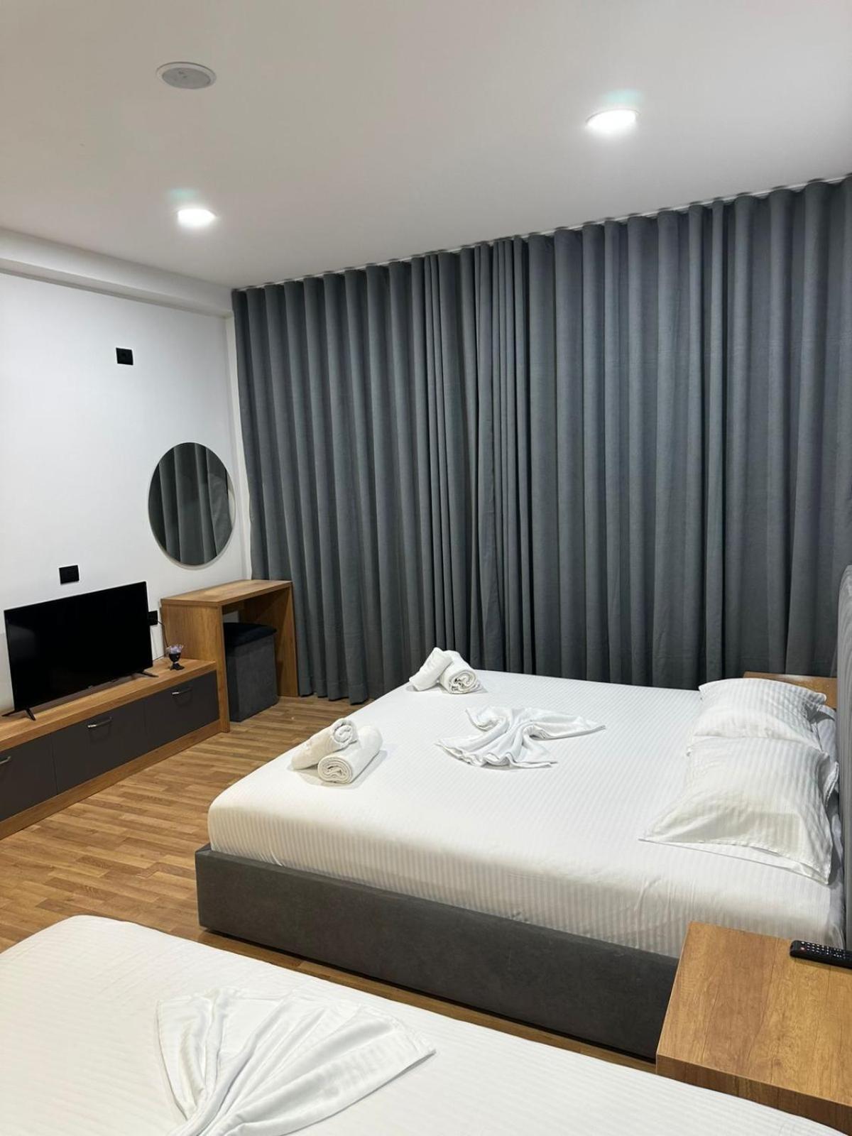 Aries Apartments Саранда Экстерьер фото